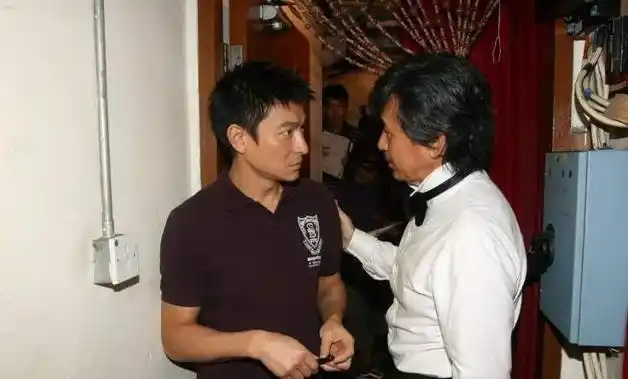 谭咏麟黄家驹让他别唱歌,最难时被林子祥拉一把,成就如今的天王