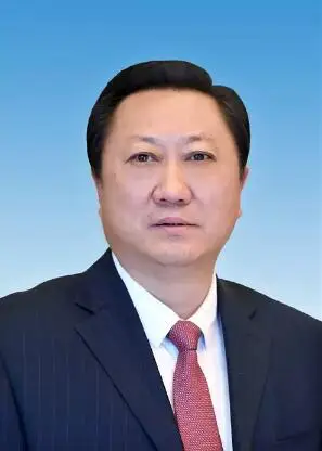 达久木甲当选凉山州人大常委会主任 苏嘎尔布当选州长【附简历】