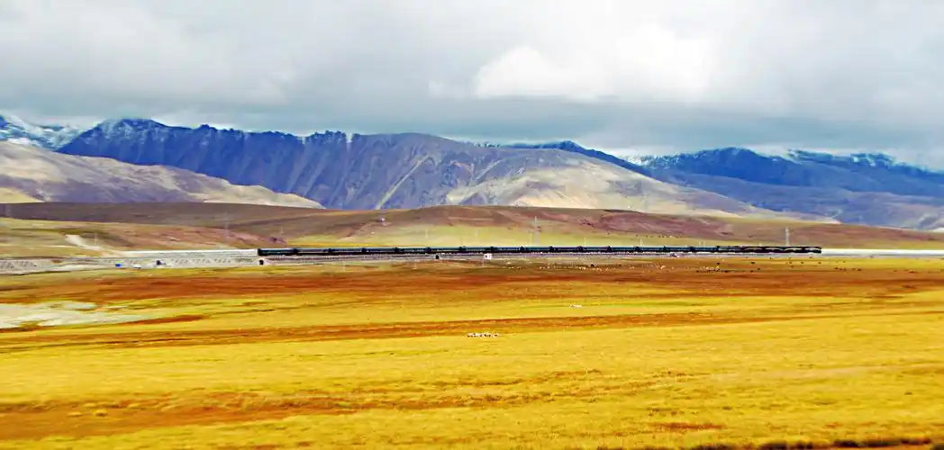 诗和远方 独驾西藏日记 之三十三 念青唐古拉山 羊八井 青藏路