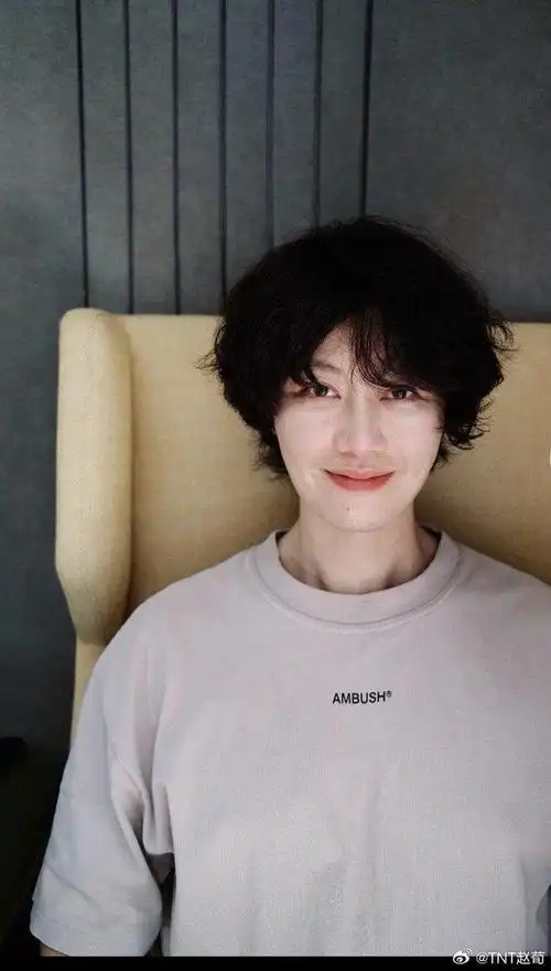 赵旬曾在《我是特种兵之利刃出鞘》中扮演"农二代"李二牛,还在多部剧