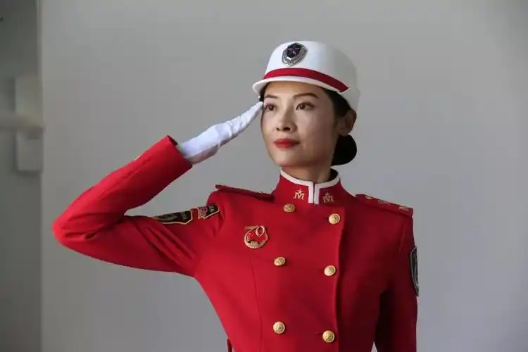 96米128步1分零6秒受阅女民兵背后的故事