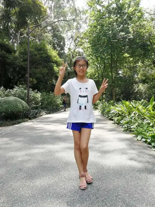 青岛宁安路小学"和美校园四德之星"——六年级二班