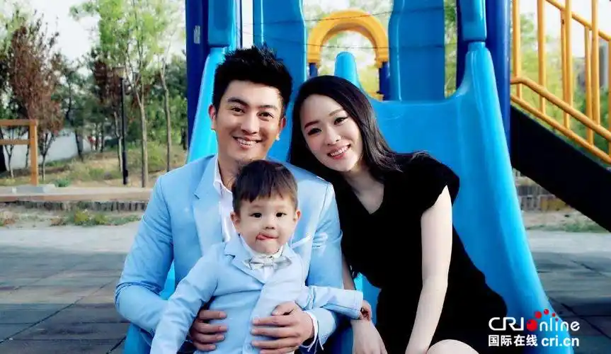 娱乐圈高颜值明星父母baby黄晓明杨幂刘恺威