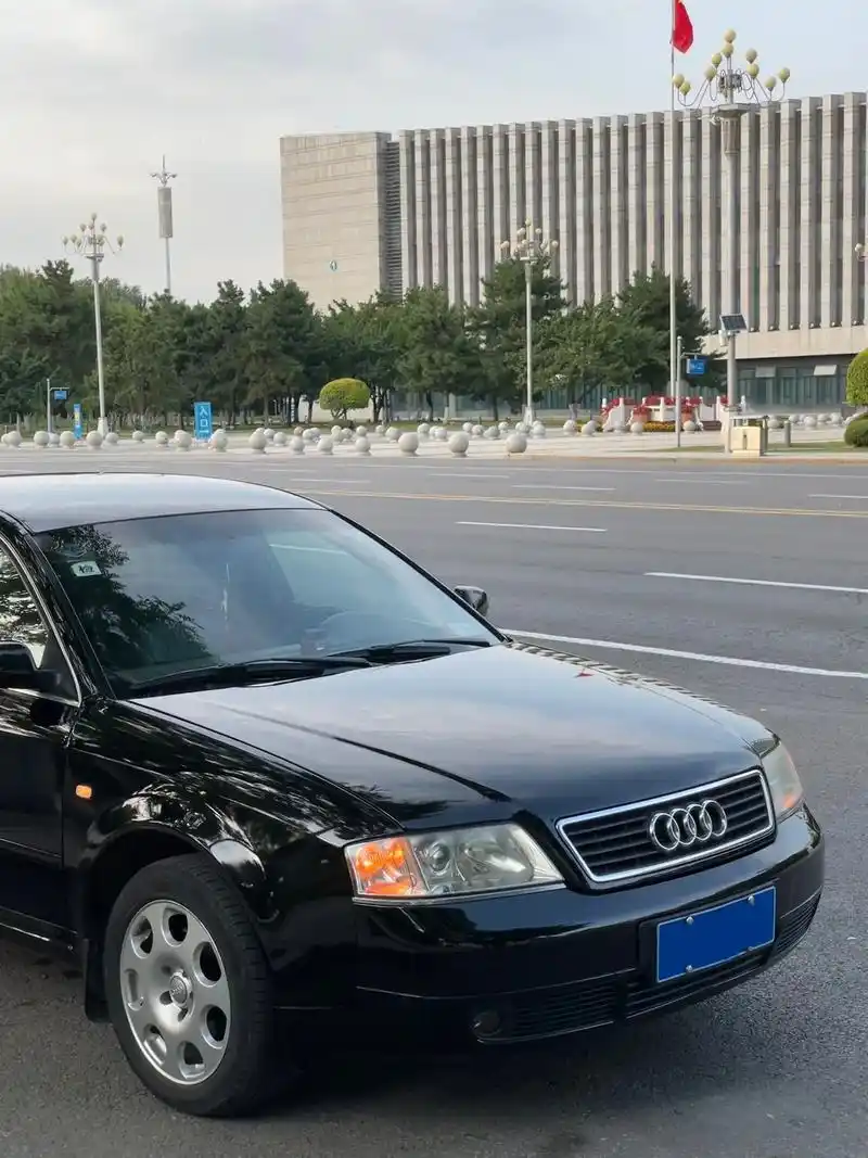政府一手奥迪a6——树立新中国官车形象.2000年生产并上牌 - 抖音