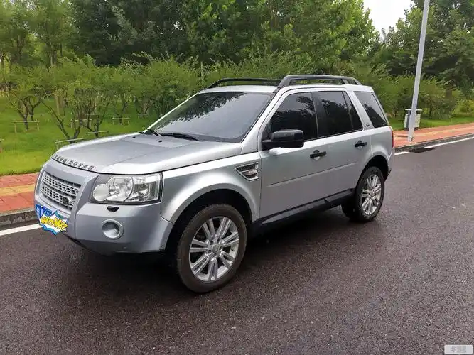 路虎神行者图片(路虎神行者2022款报价及图片)