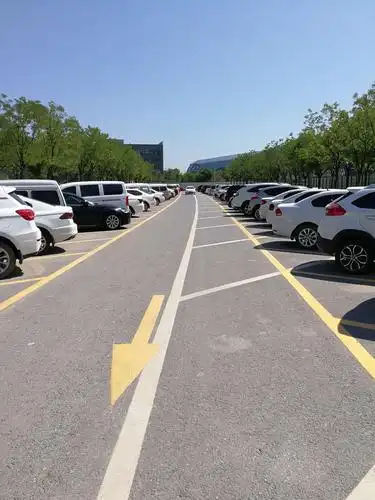 金桥五路停车场