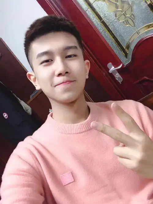 零零后的肌肉男都发育成这样了身材颜值担当