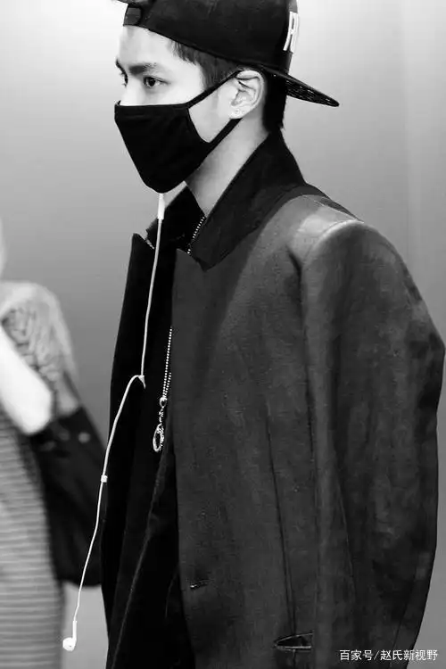 朱一龙吴亦凡肖战邓伦张艺兴易烊千玺杨洋王俊凯戴口罩,还是很帅