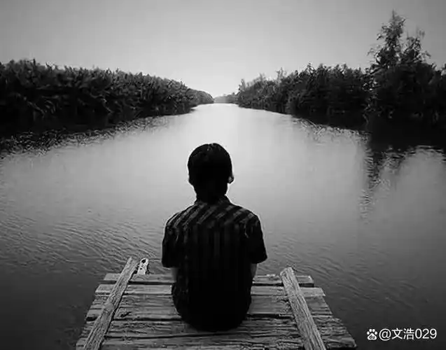 如果一个人面对失败,面对困境,只会一味抱怨,自暴自弃,怨天尤人,甚至