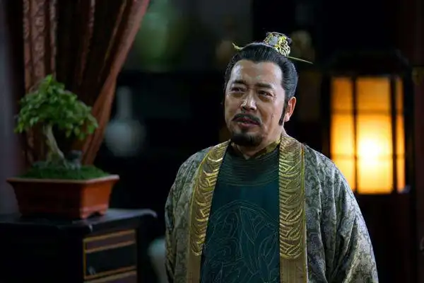 这个创意可不得了,效应马上就显现出来了,上下都夸赞宗楚客德能勤绩