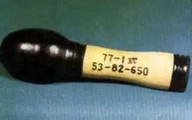 p>77式木柄手榴弹系列由77-1,77-2,77-4和77-5式等4个弹种组成,都在