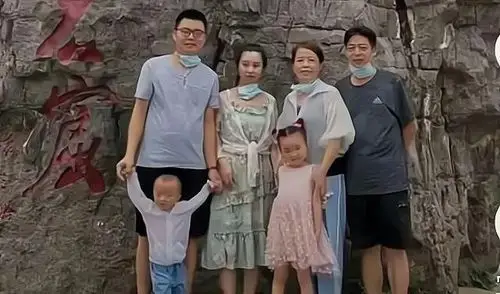 郭威母亲节给许妈送礼却忽略杜新枝是故意为之吗