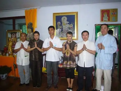 【转载】【引用】陈大惠居士在丁嘉丽居士家中念佛共修时,眼前出现了