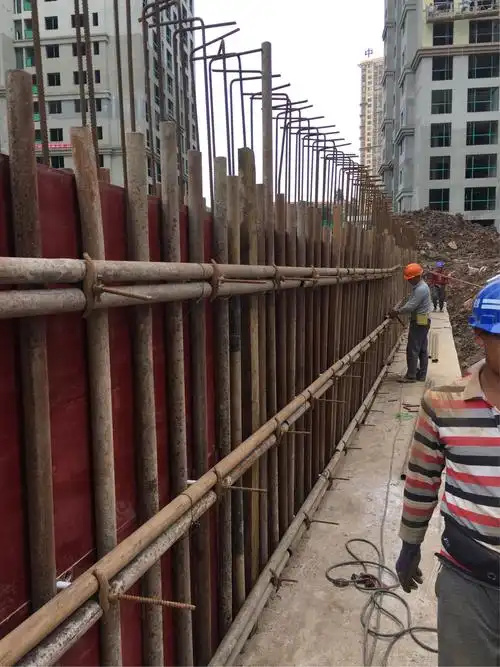 泳池下部结构剪力墙模板支设