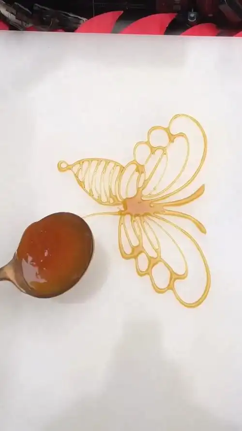 糖画酒醉的蝴蝶,好担心她悄悄地飞走!#糖画