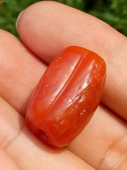 宋元时期老甘南红满肉大瓜珠一枚