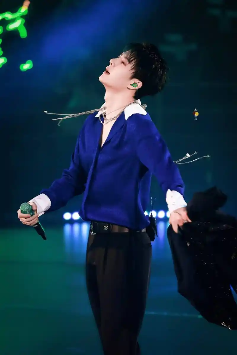 王一博官宣乐华2023年演唱会,绿海将至,粉丝要格外注意!