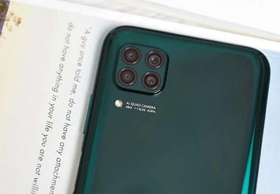 背部四个摄像头的华为手机推荐_值得购买的四个摄像头的华为手机