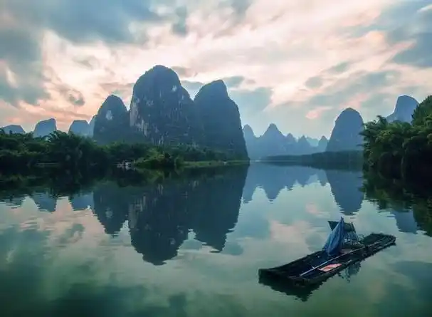 秀美桂林烟雨漓江一起感受这幅多彩的山川画卷