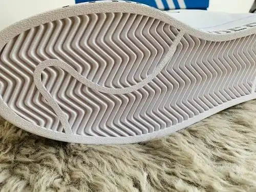 《到站秀》第304弹:adidas originals superstar 50周年"贝壳头"love&