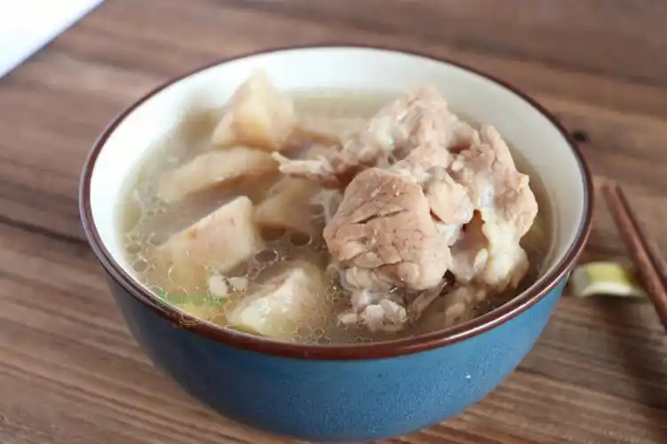 广东人春天的祛湿汤粉葛骨头汤味道清香