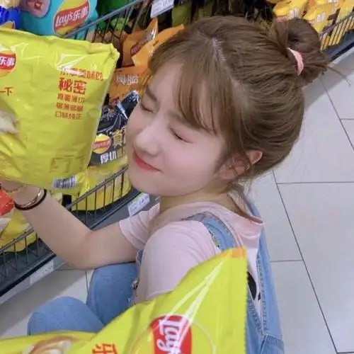 日系清新治愈的qq美女头像两张一组