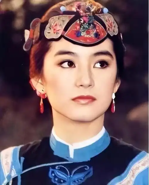 不为年龄苦恼,不为年龄焦虑,林青霞的状态为中年女性树立了标杆