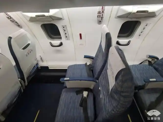 国内越来越少见打卡华夏航空庞巴迪crj900隔音处理很赞