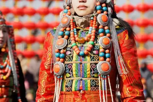 优雅的民族服装文化