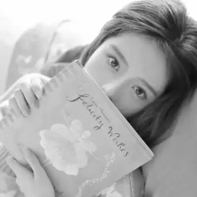 黑白头像女气质干净高清图片_女生头像_头像屋