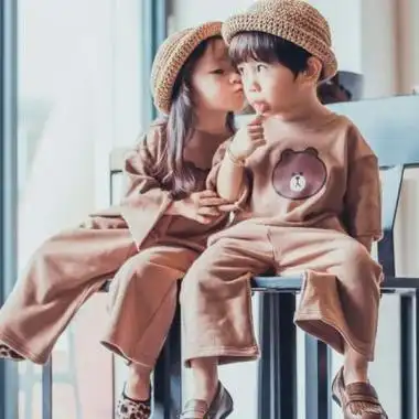 可爱小孩情侣头像高清可爱萌娃小孩子情侣