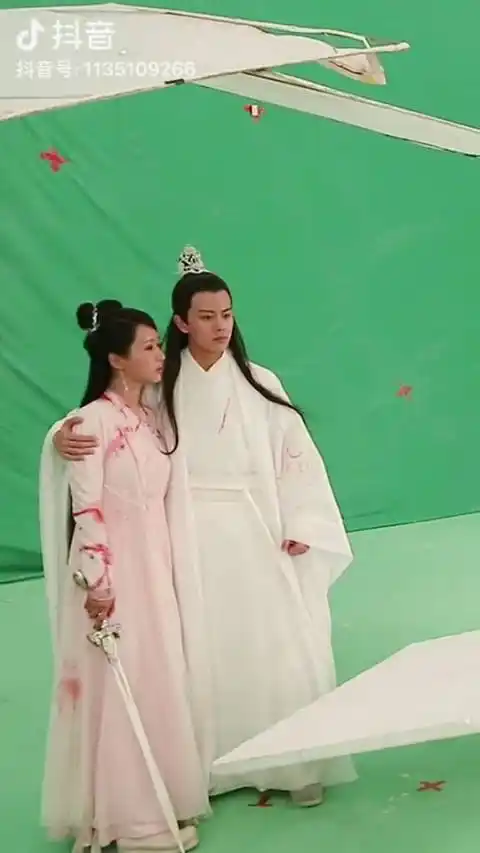 天乩之白蛇传说 3,2,1…爱就像…这个音乐不会让你失望的!