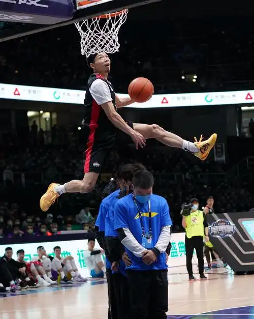 2021年的扣篮大赛,综合效果堪称是cba全明星历史上的"天花板",这一