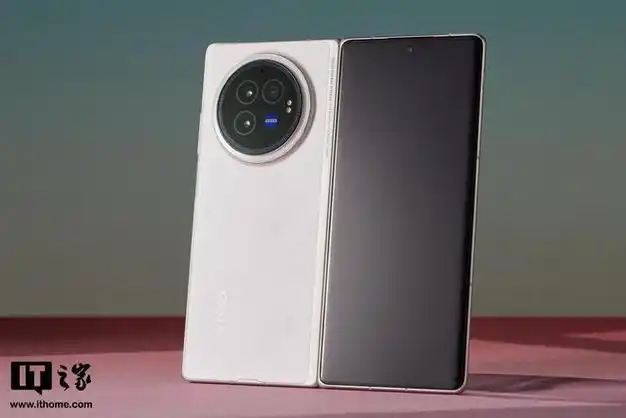 vivo x fold3 pro体验:大折叠的至轻飞跃,蓝厂折叠的巅峰时刻|三星
