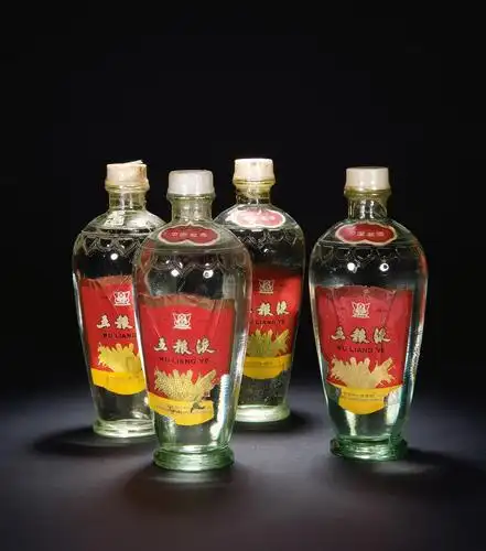0306 1984年540ml交杯牌五粮液 (四瓶)