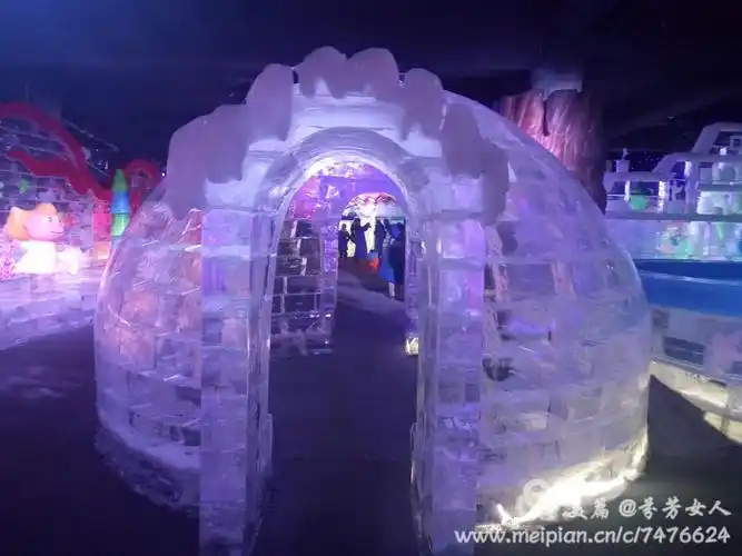 这个冰堡还能回声呢