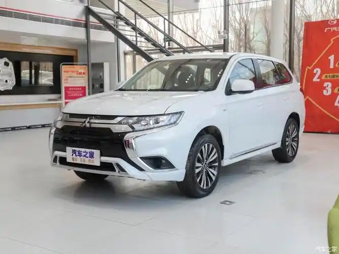 广汽三菱 欧蓝德 2021款 改款 2.0l 两驱畅行版 5座