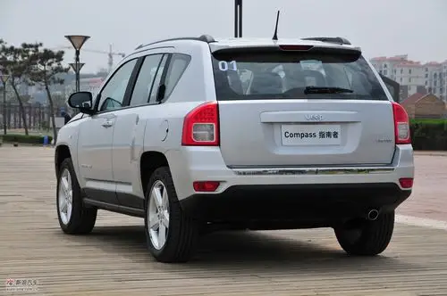 2011款jeep指南者-韩国版