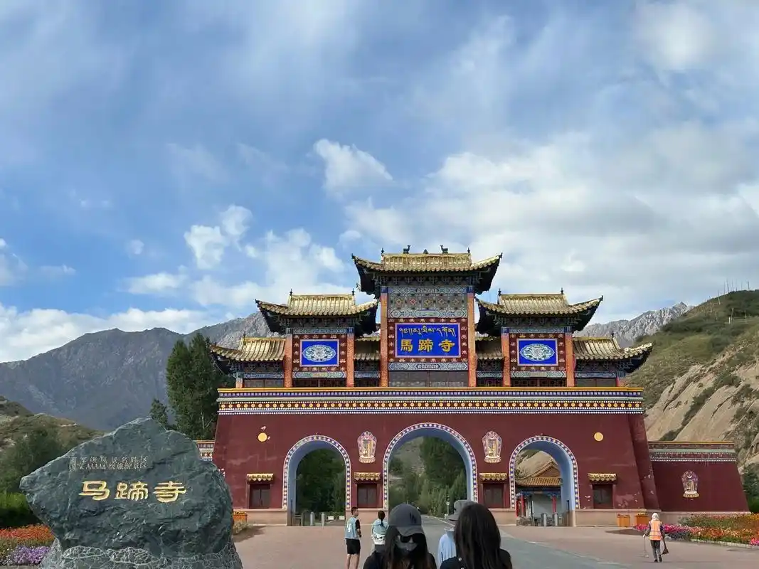 马蹄寺.马蹄寺,位于甘肃肃南裕固族自治县,是集石窟艺术,祁连 - 抖音