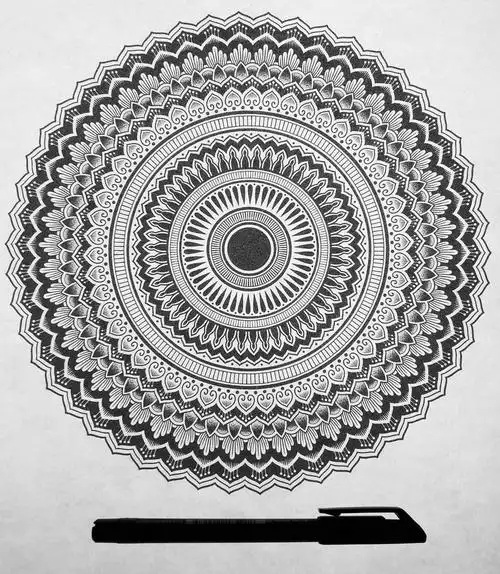 曼陀罗 禅绕画 黑白插画 黑白装饰画 我们得