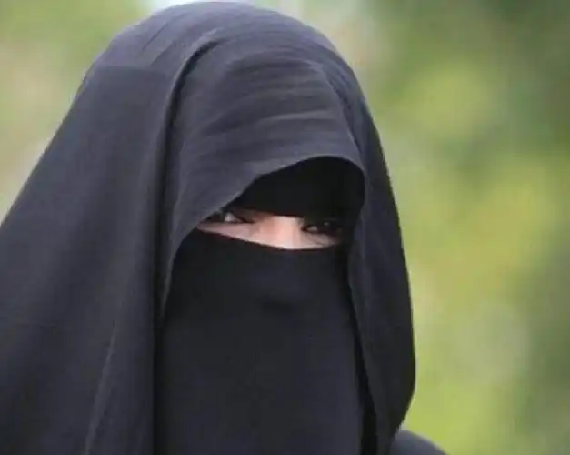 心理测试:第一感觉,下面哪个蒙面人是男性?秒测你适合的职业