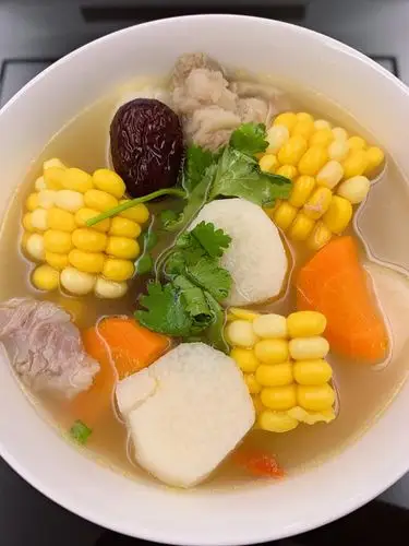 双喜妈妈做的玉米山药胡萝卜排骨汤