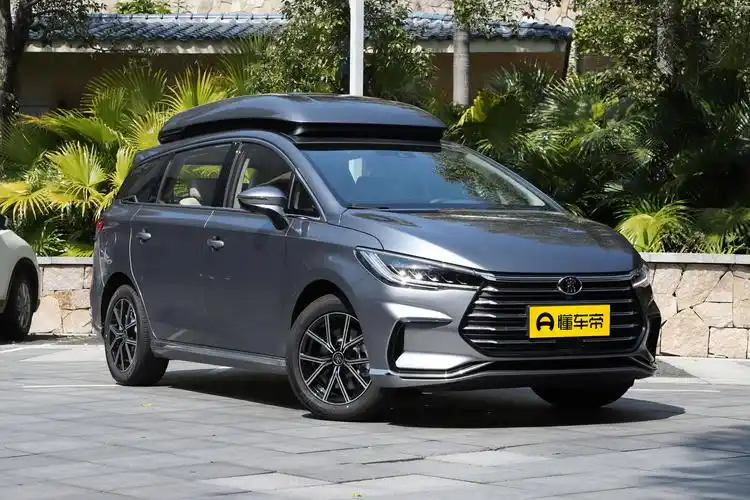 五菱凯捷混动版上市:轴距2.8米,采用混动系统,油耗5.9l