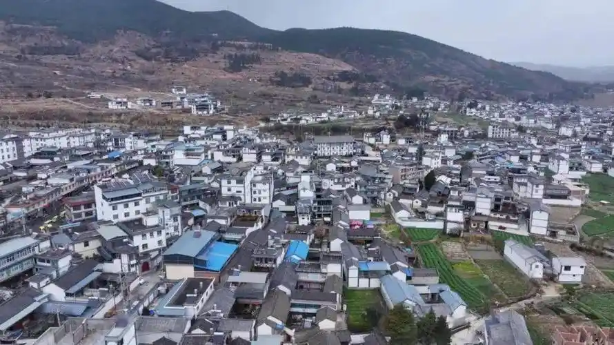 大理年味 | 洱源凤羽:迎新春 焕新彩 奏响乡村振兴"交响乐"_小院_凤羽