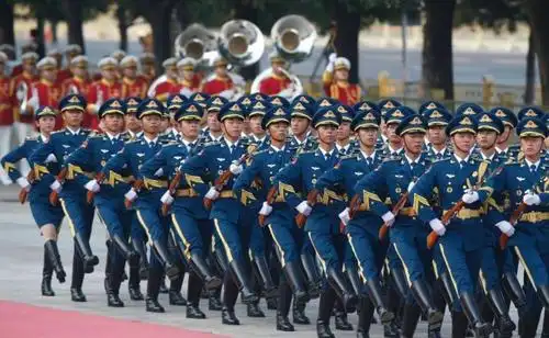 英姿飒爽的中国三军仪仗队