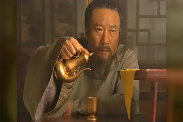 古代著名的毒酒"鸩酒",是用什么鸟做的酒?