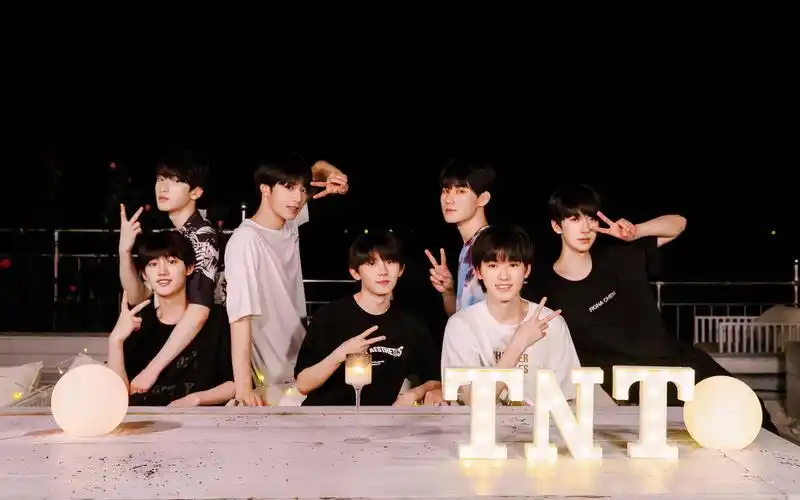 时代少年团出道两周年快乐!