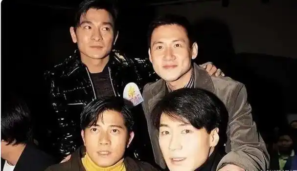 近日,曾经的歌坛四大天王之一的郭富城又一次引起了公众的关注.