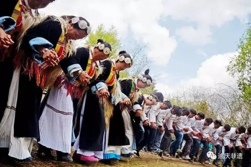 省级非遗纳西族阿卡巴拉舞仙人遗田歌舞伴祭祀神灵祈吉祥