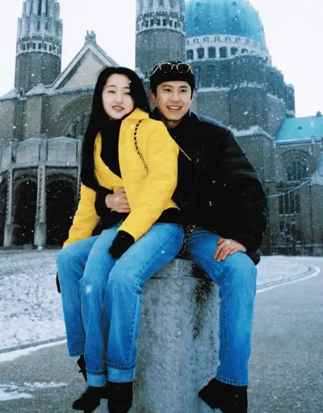 这之后,毛宁的事业一直朝着上坡路走,《心雨》《蓝蓝的夜蓝蓝的梦》等